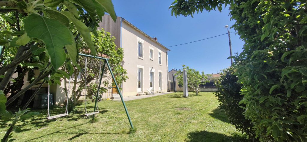 Maison vendue par IMMOGES à Limoges, Grand Treuil : façade côté jardin