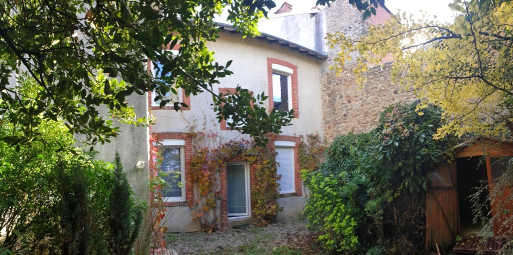 Façade arrière vue du jardin